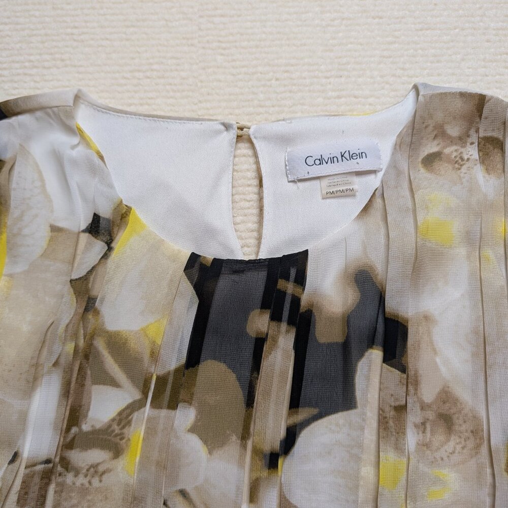 Calvin Klein sleeveless pleated black/white/yellow floral blouse - size Petite M - Picture 7 of 9